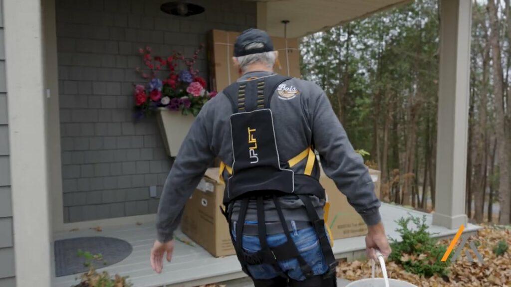 Utilisateur d'exosquelette pour le BTP